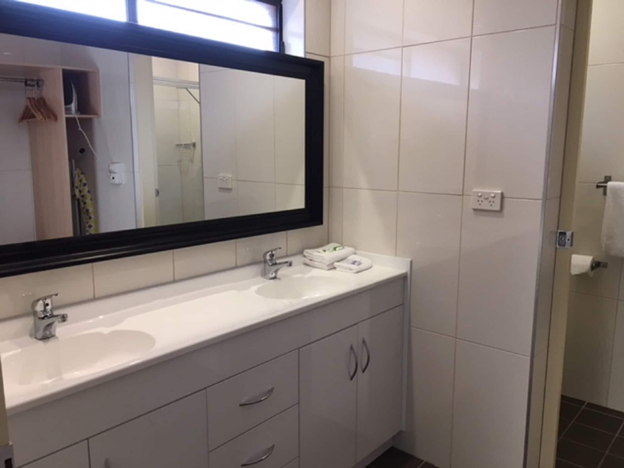 קמפבלטאון Maclin Lodge Motel מראה חיצוני תמונה